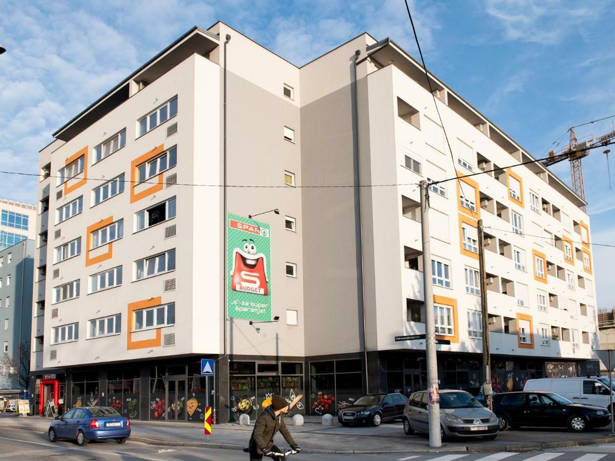 Flexible Selfcheckins 9 - Zagreb - Garage - Electric Vehicle Ccharger - Loggia - New - Apartments Repinc 9 Eksteriør bilde